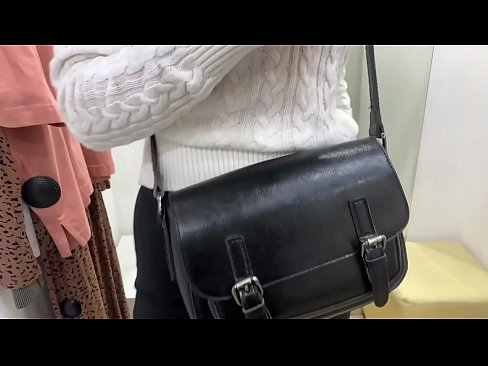 ❤️ Masturbación pública de la joven zorra FeralBerry con un consolador en el probador Video de porno en es.fuckmymac.ru ❌️
